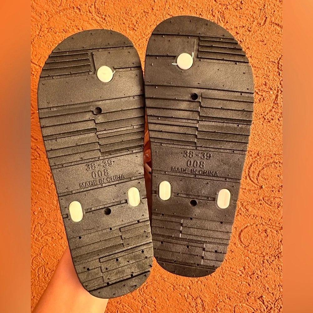 Hello kitty sandals - Picture 2 of 2